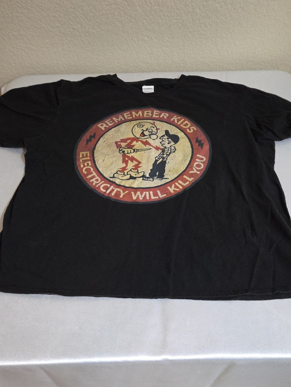 Delta Black Short Sleeve T-Shirt with Red and Cream Graphic